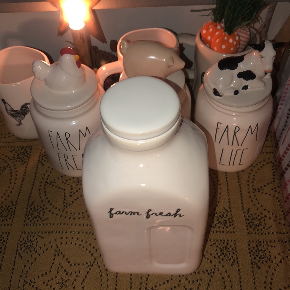 Rae Dunn FARM FRESH Large Milk Jug (Do Not Bundle) - Picture 2 of 12